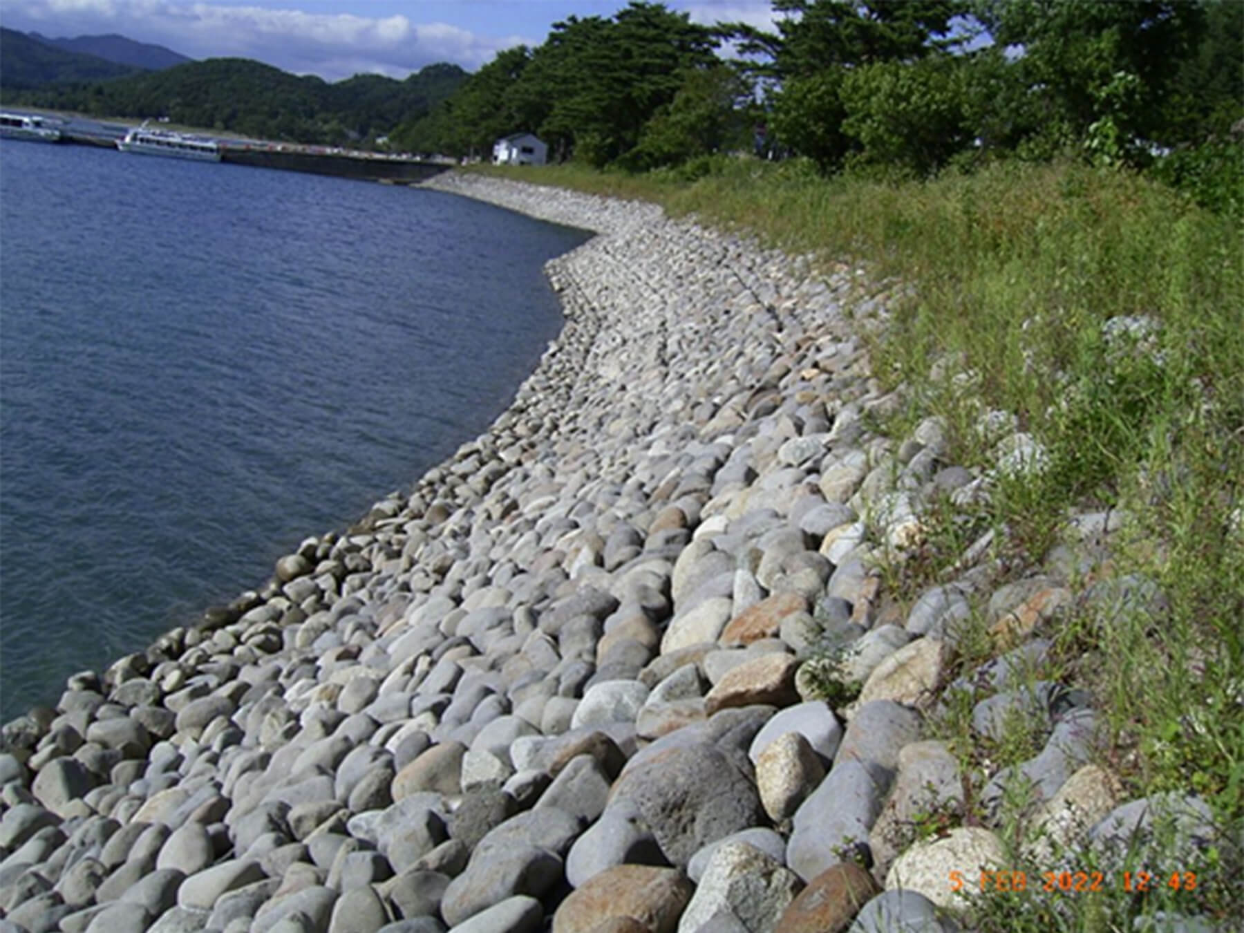 01 グリッドストーンの事例：酸性河川護岸工 [秋田県 田沢川]