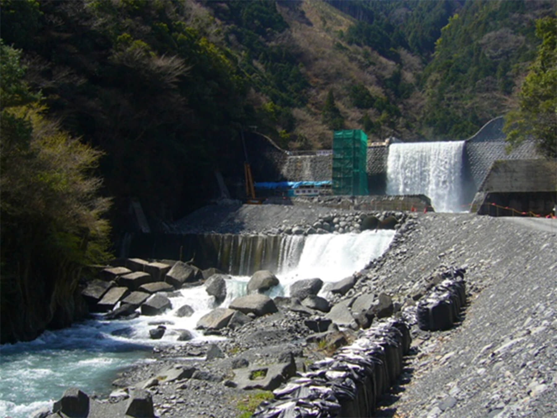 02 ピアストーンの事例：河川·砂防施設 [静岡県]